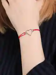 Лазурный браслет красная нить с кулоном