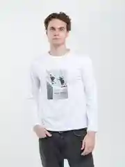 Белый футболка