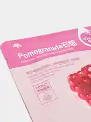 Красный тканевая маска для лица с экстрактом фруктов и овощей