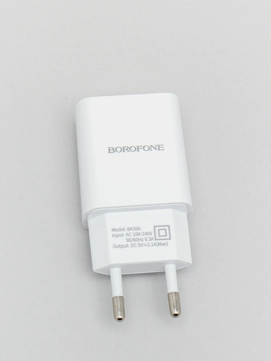 Белый сетевое зарядное устройство Borofone BA20A, 1 x USB до 2.1 А