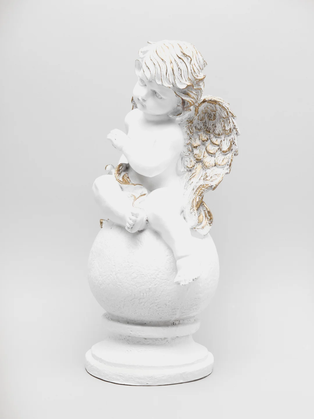 Садовая фигурка Decobraz "Ангел на шаре", газонная, 21*19*44 см