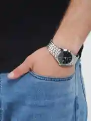 Серебряный наручные часы мужские, кварцевые, классические в подарочкой коробке