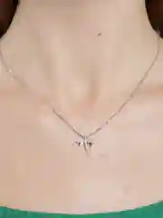 Белый цепочка с подвеской на шею
