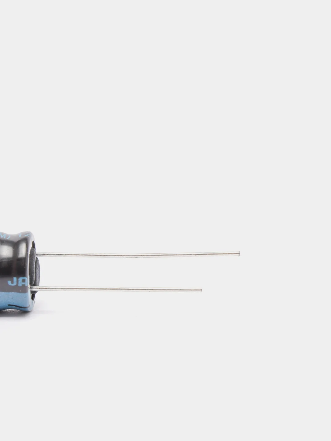 4 штуки 680мкф 25В Конденсатор электролитический 680UF 25V 105C 10х16 TK JAMICON