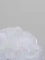 Белый бант на резинке