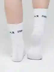 Носки с надписью "Пошлая"