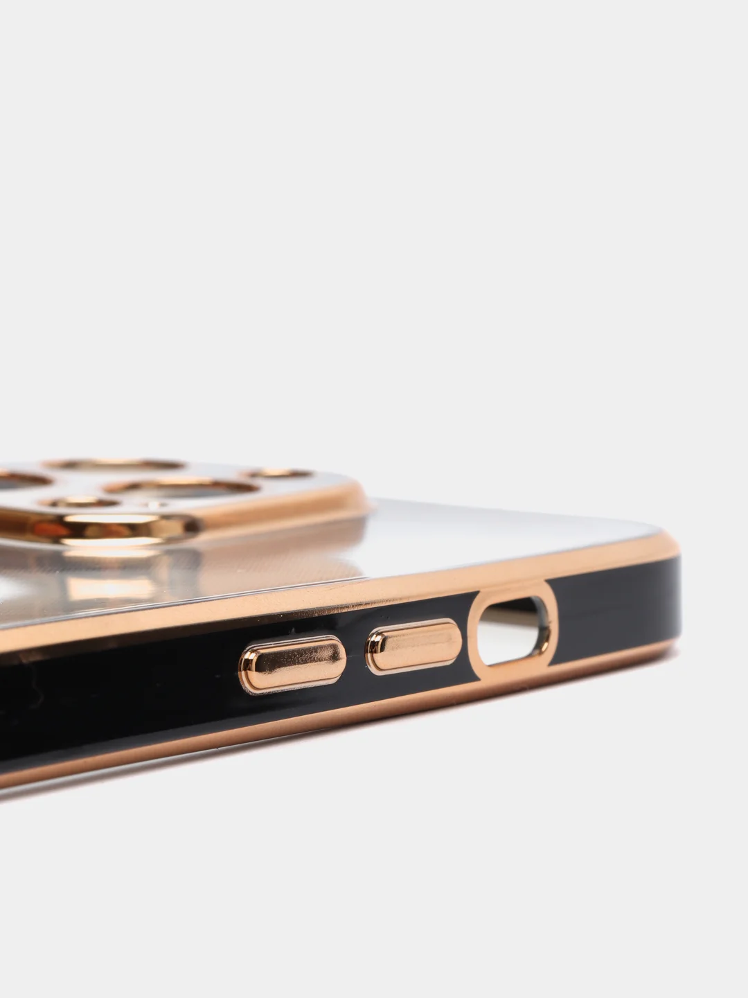 Черный чехол силиконовый с золотым ободком IPhone 13 PRO
