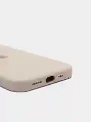 Серый чехол для iPhone 13 Silicone Case закрытый низ с логотипом