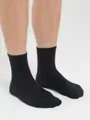 Черный носки средней длины