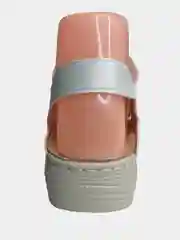 Женские босоножки