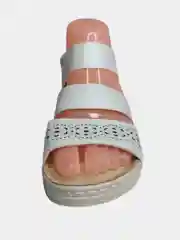 Женские босоножки