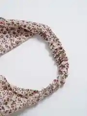 Бежевый косынка летняя