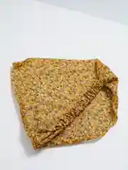 Желтый косынка летняя