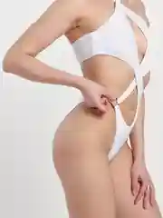 Белый женский слитный купальник