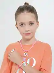 Пудровый детский набор : бусы, браслет и кольцо