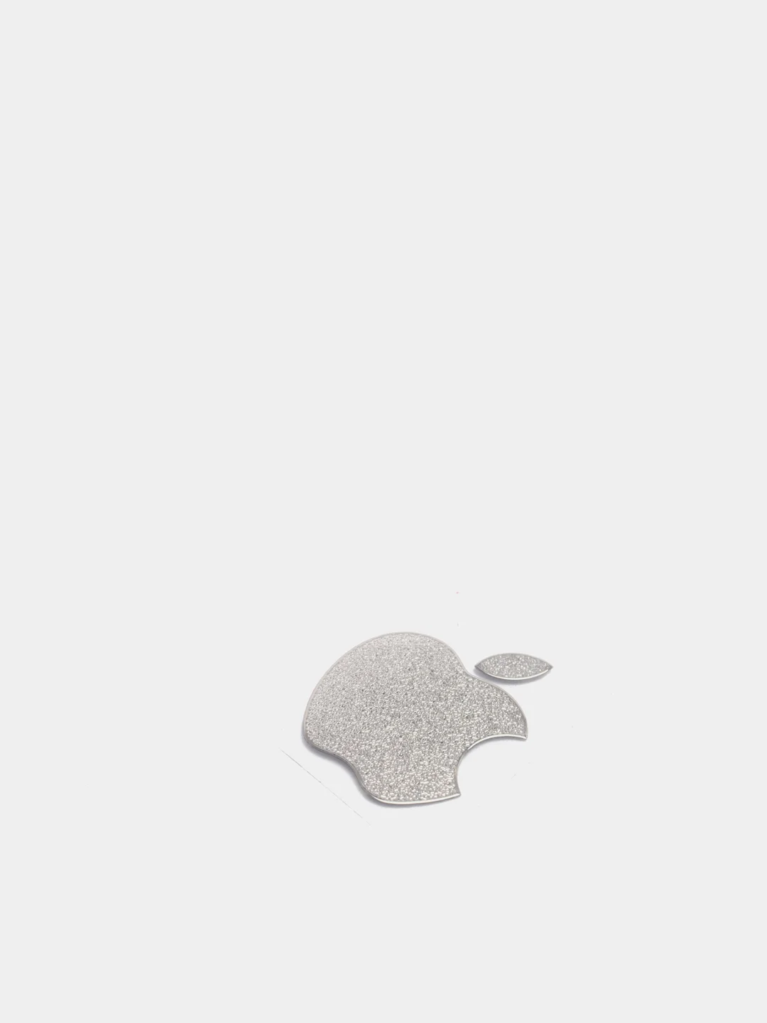 Серый металлик металлическая наклейка-стикер "Яблоко iPhone" на телефон