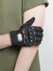 Черный перчатки для езды на мототехнике, с защитными вставками