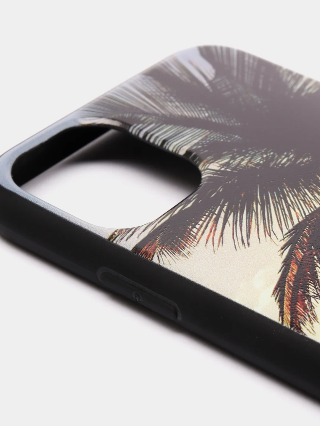 Тёмно-розовый чехол для iPhone 11