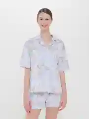 Костюм женский с шортами и рубашкой