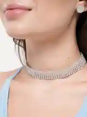 Серебряный женский чокер со стразами