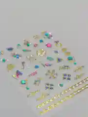 Молочный слайдеры для дизайна ногтей
