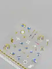 Желтый слайдеры для дизайна ногтей