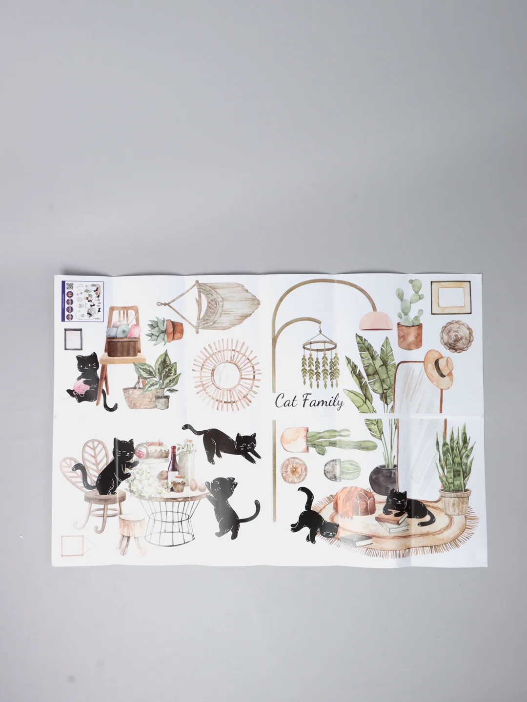 Наклейка интерьерная декоративная на стену с котятами "Cat Family"