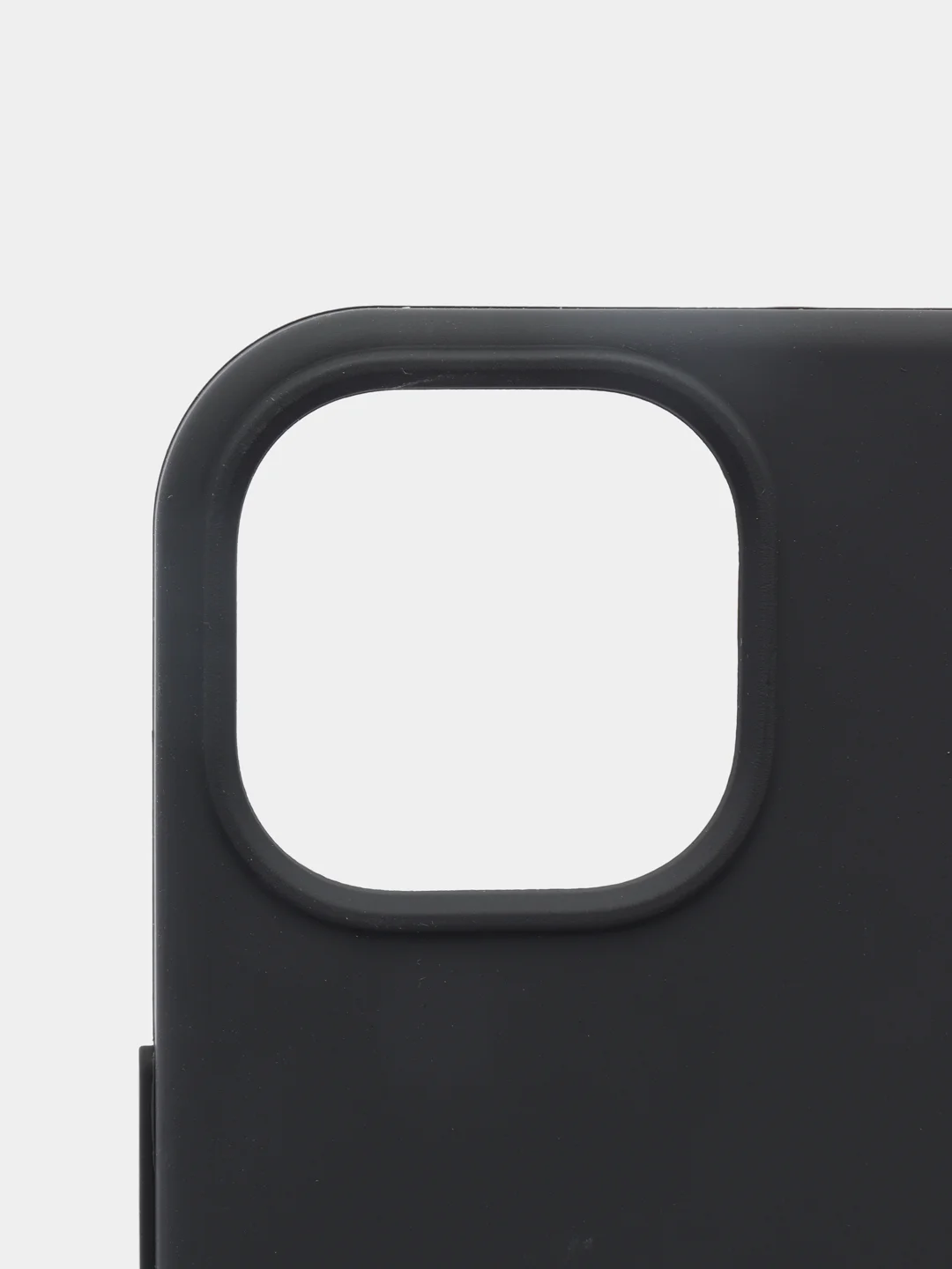 Угольный чехол для iPhone 13 Silicone Case закрытый низ с логотипом