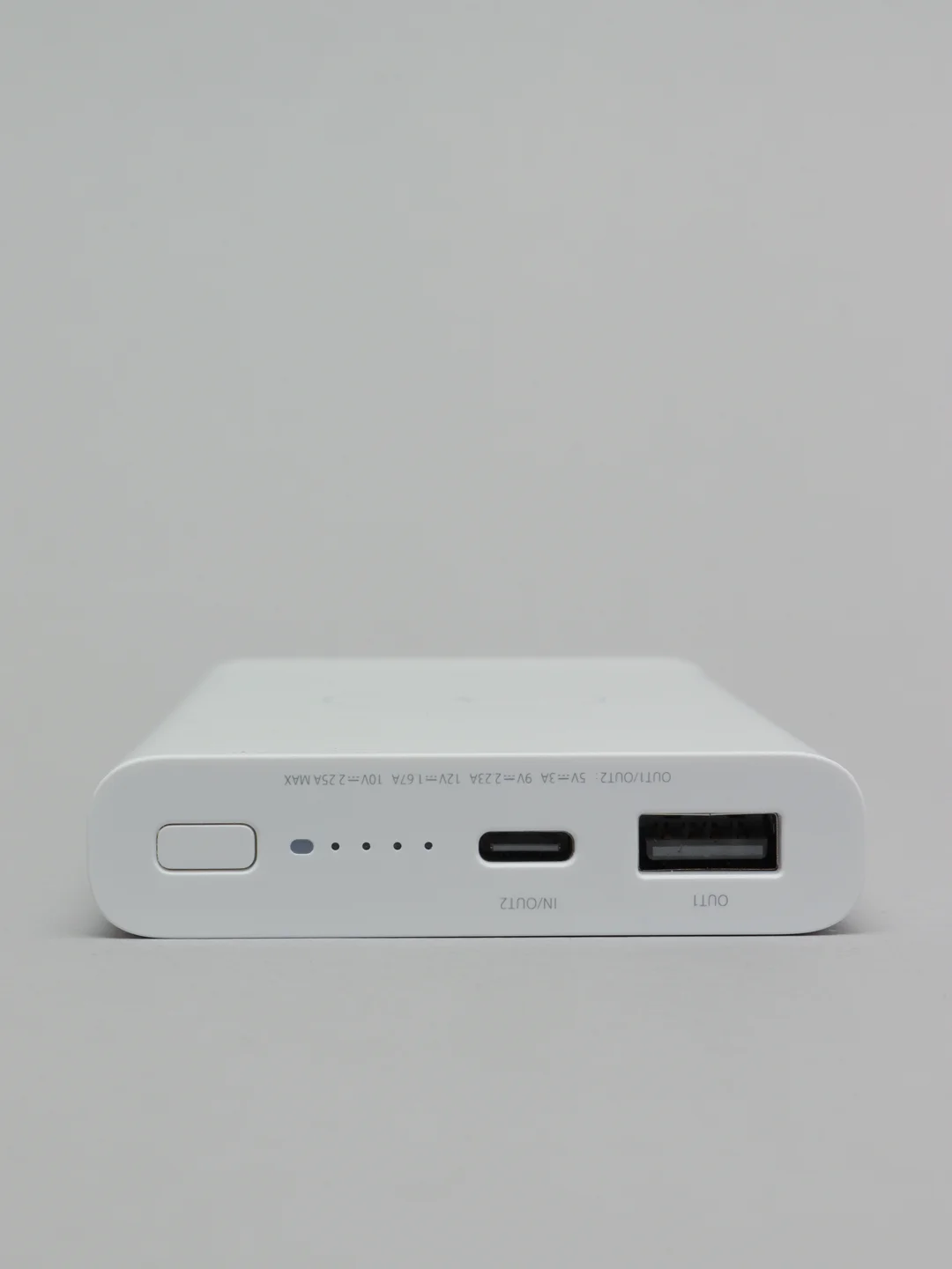 Белый внешний аккумулятор Xiaomi Mi Wireless 10000 mAh 10W WPB15PDZM