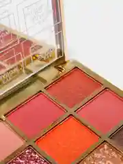 Белый фееричная палетка теней для век с блестящими и матовыми оттенками, 15 цв. - Lameila