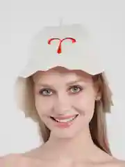 Шапка с вышивкой "Овен"