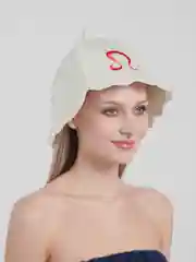 Шапка с вышивкой "Лев"