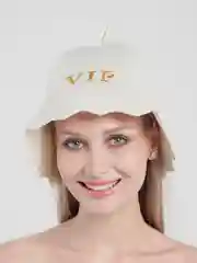 Шапка с вышивкой "VIP"