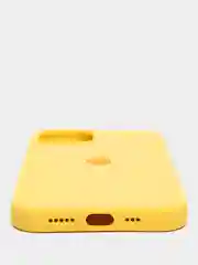 Желтый чехол для iPhone 13 Silicone Case закрытый низ с логотипом