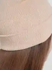 Бежевый шапка унисекс длинная