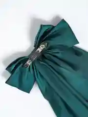 Зеленый бант для волос на заколке, атласный