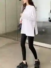 Лонгслив белого цвета