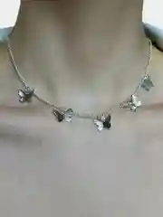 Серебряный ожерелье женское на шею "Бабочки"