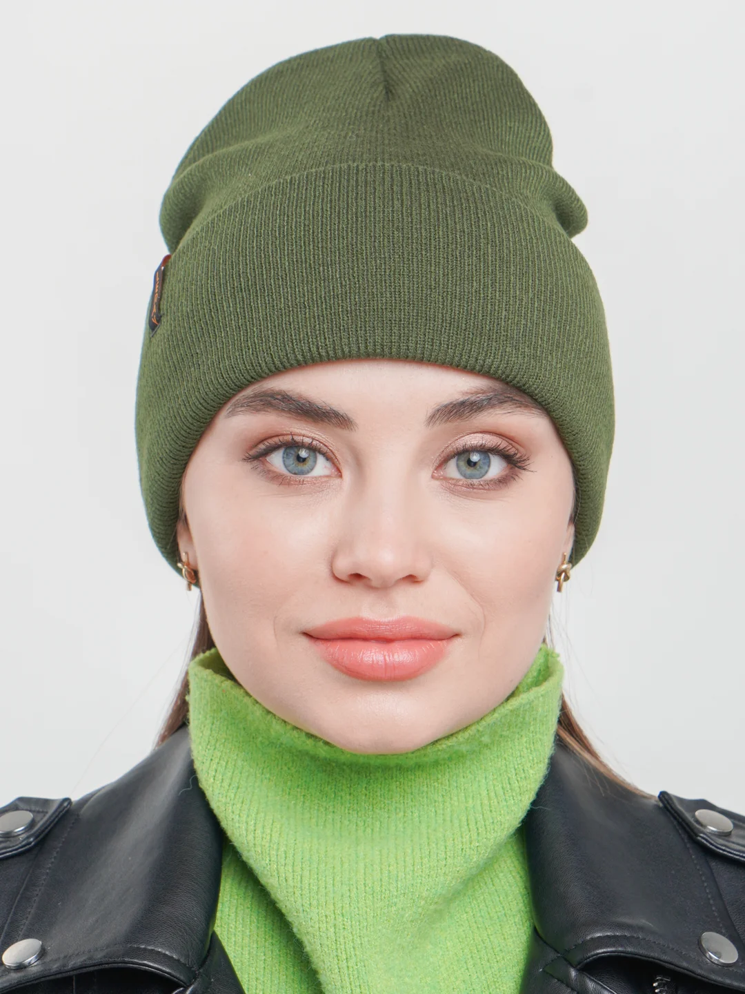 Зелёный хаки шапка-лопатка Leray "Джуниор" однотонная, 39 цветов, двойная, 54-56