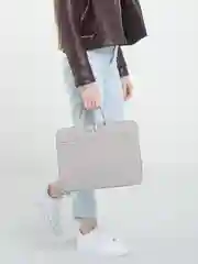 Бежевый сумка для ноутбука на плечо / Сумка через плечо для документов