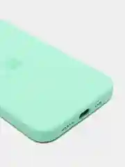 Мятный чехол Silicone Case для iPhone 13 с закрытым низом