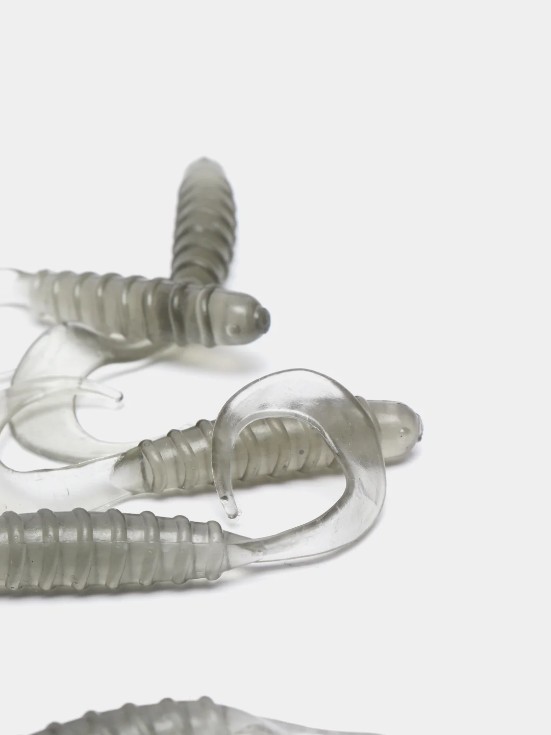Серебряный силиконовые приманки ACTION PLASTICS Curl Tail Grub 3