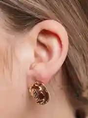 Белый серьги