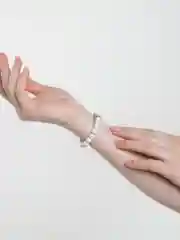 Белый браслеты парные "Корона" "Слон"