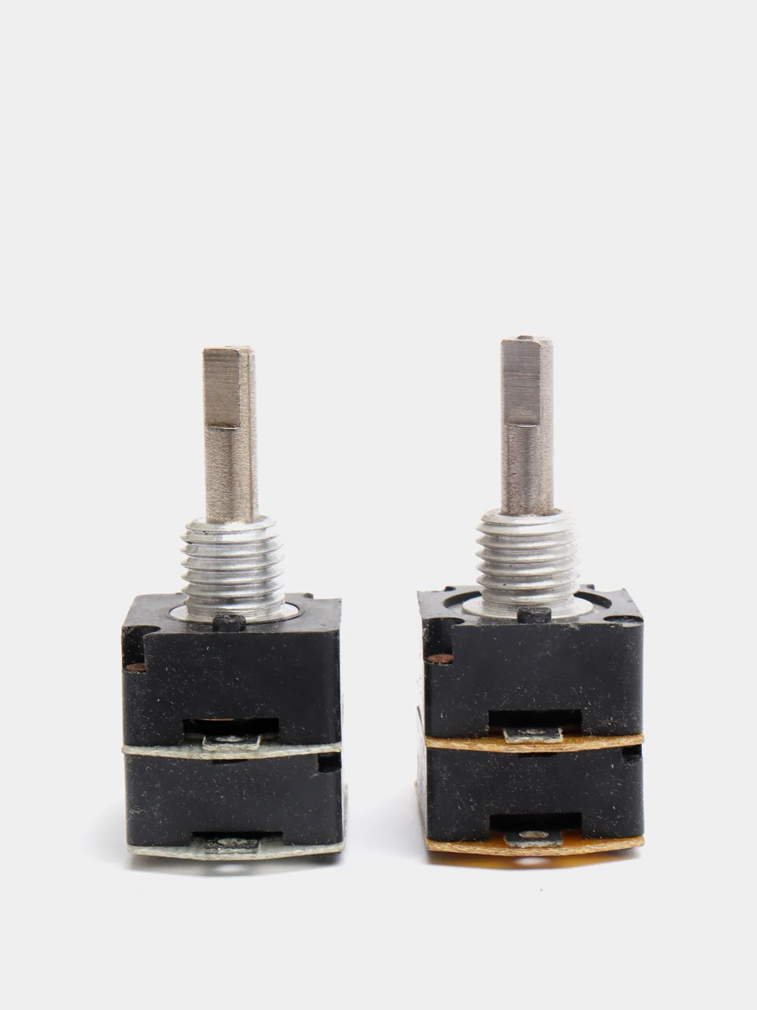 Переменный сдвоенный резистор СП3-33-23 В 0,125Вт 22КОм (без гаек) 2 шт ...