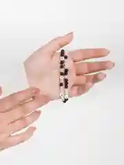 Белый чокер - цепочка на резинке 40 см HANDE MADE