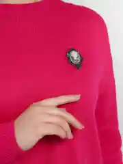 Серый брошь-кулон "Камея в стразах", 5 х 3,5 см