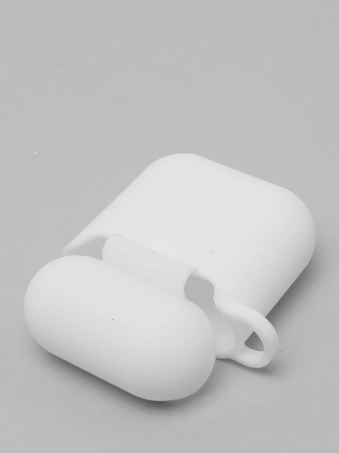 Белый силиконовый чехол для AirPods 1 и AirPods 2