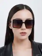 Черный солнцезащитные женские очки