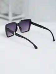 Черный солнцезащитные очки
